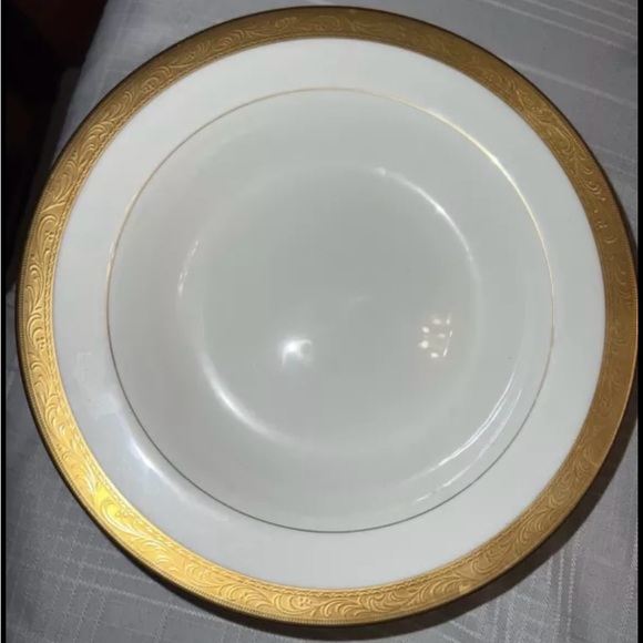 Set of 8 - MIKASA BONE CHINA 